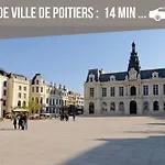 Grand 3 En Face Du Chu Et De L'universite De - Acces Rapide Futuroscope En 15 Min 푸아티에
