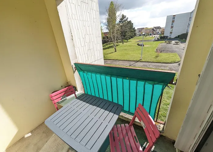 Grand 4 En Face Du Chu Et De L'universite De - Acces Rapide Futuroscope En 15 Min * Poitiers